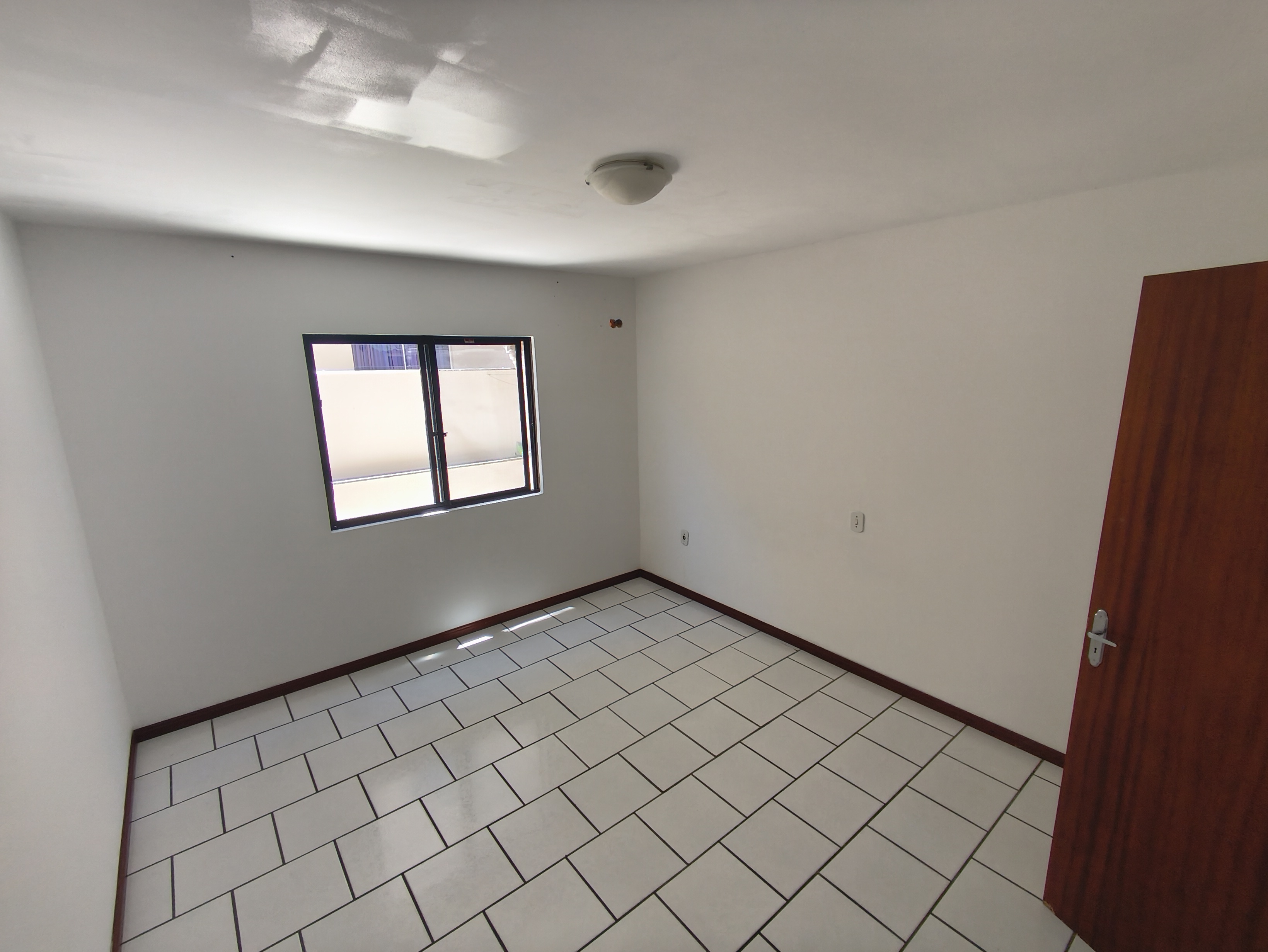 Apartamento 2 quartos, primeiro andar